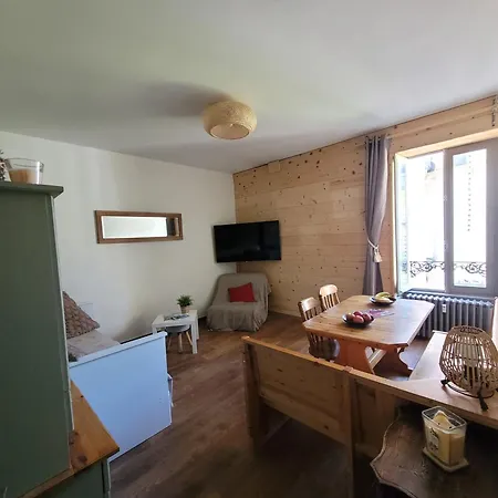 Appartement Duplex 4-5 Pers En Plein Centre, Classe 2 Etoiles La Bourboule Exterior photo